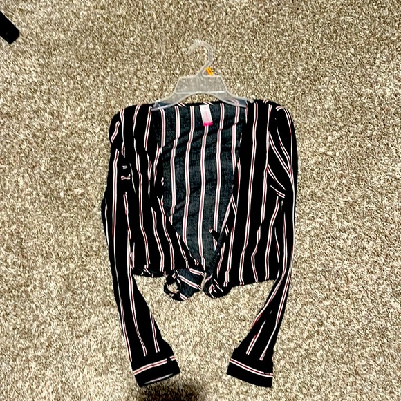 Crop top - Picture 1 of 1